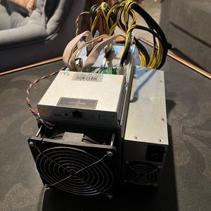 Bitmain Antminer S9 w/ BraiinsOS+ Crypto Miner